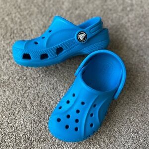 CROCS Toddler Classic Clog in Bright Blue